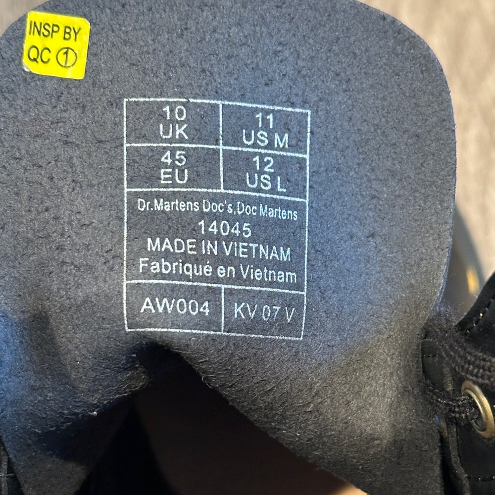 Dr Martens Vegan 1460 Boot Size 11 - Picture 10 of 13